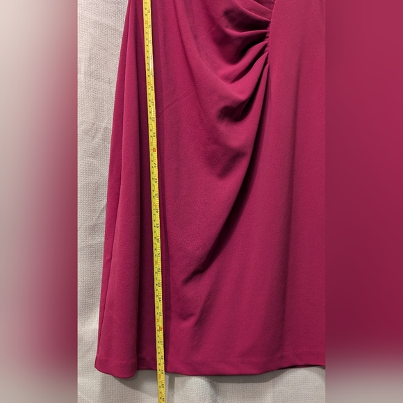 Shelby and Palmer Elegant Magenta Sleeveless Dress Size 16 - Picture 6 of 7